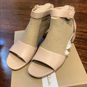 Clarks Blush leather shoe